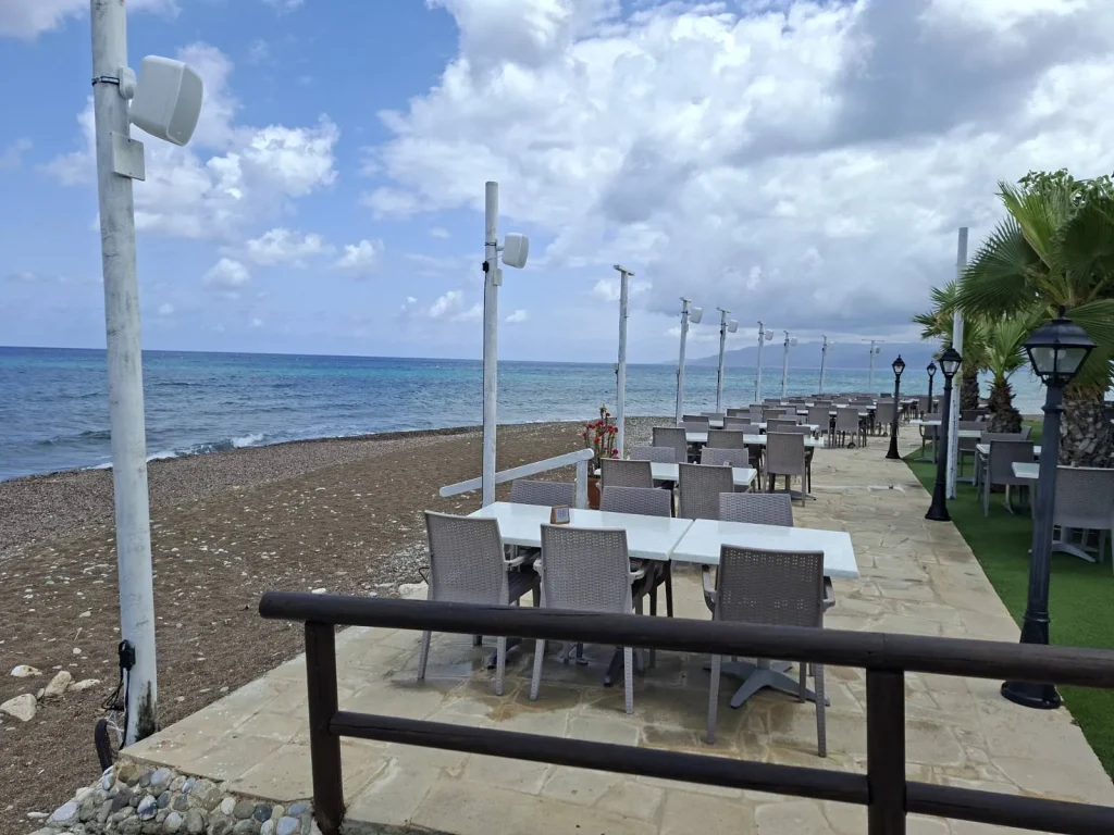 WORK PRO NEO 6 MARINE White IP65 outdoor speaker installed at S.K. Yiallos Beach Kebab